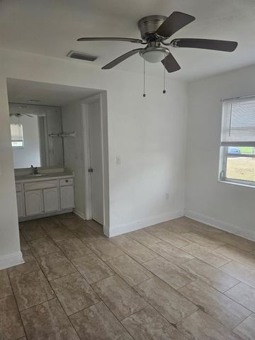 11 GOLFVIEW ROAD, Rotonda West, FL 33947