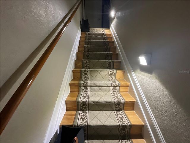 202 FAIRMONT STREET, Clearwater, FL 33755