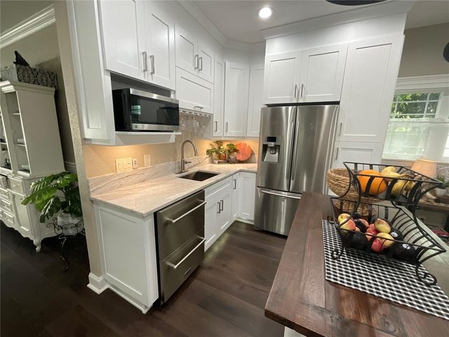 202 FAIRMONT STREET, Clearwater, FL 33755