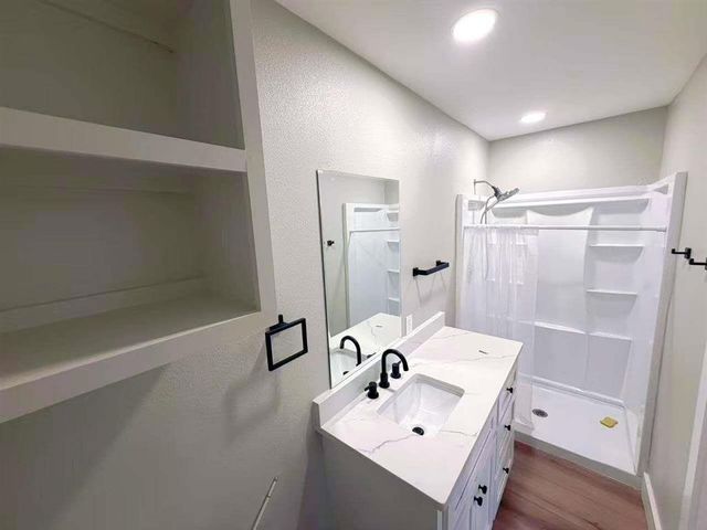 4025 Louisiana Ave, Lake Charles, LA 70607