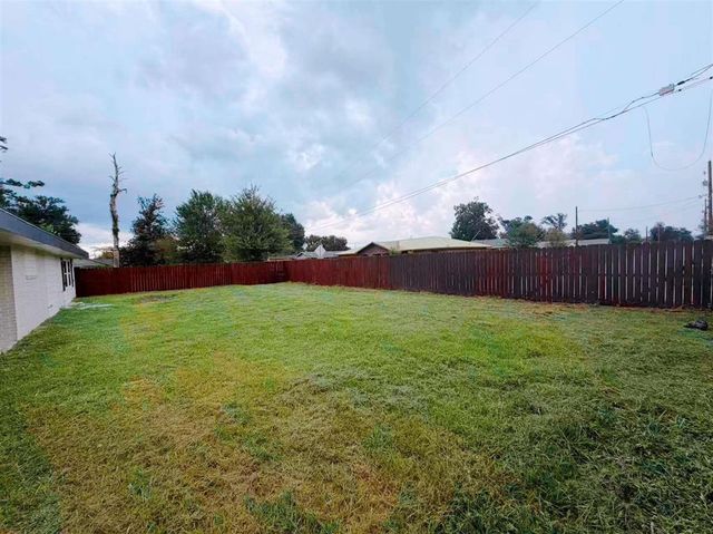 4025 Louisiana Ave, Lake Charles, LA 70607