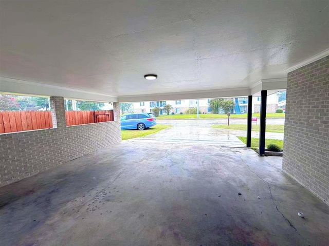 4025 Louisiana Ave, Lake Charles, LA 70607