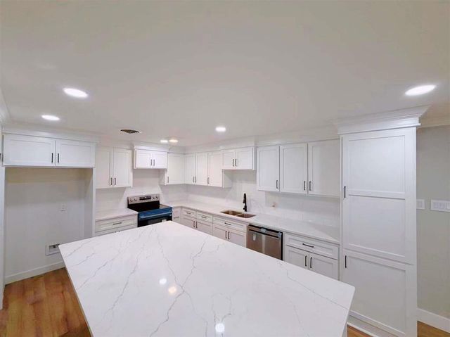 4025 Louisiana Ave, Lake Charles, LA 70607
