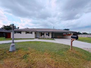 4025 Louisiana Ave, Lake Charles, LA 70607