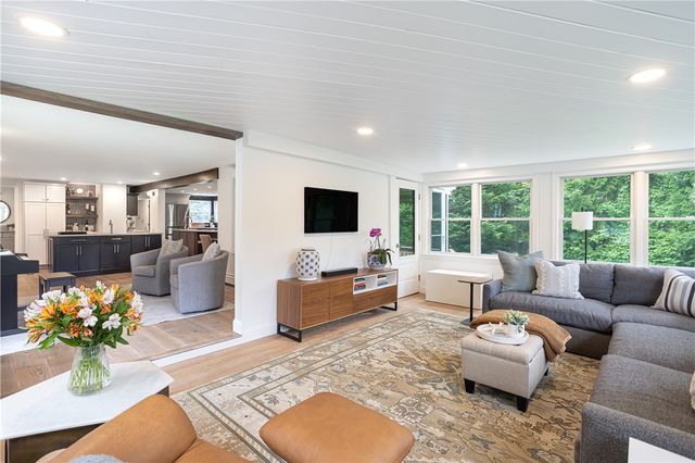 30 Standish Road, Jamestown, RI 02835