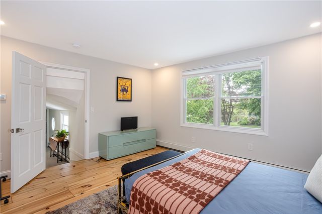 30 Standish Road, Jamestown, RI 02835
