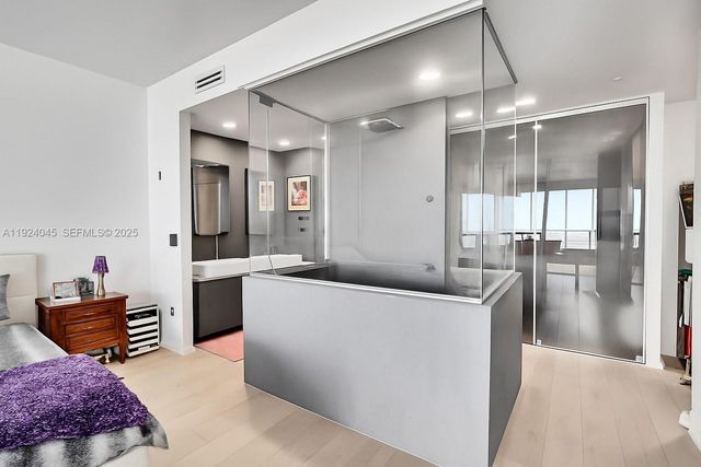 1040 Biscayne Blvd 2603, Miami, FL 33132