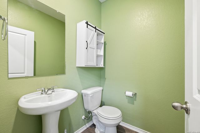 6559 Embankment Road, San Antonio, TX 78252