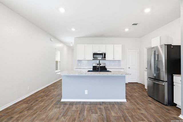 6559 Embankment Road, San Antonio, TX 78252