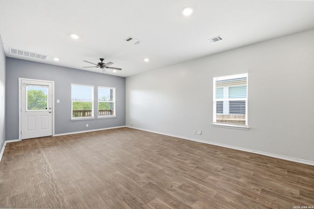 6559 Embankment Road, San Antonio, TX 78252