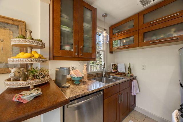 328 Boxberry Hill Road UNIT 328, Teaticket, MA 02536