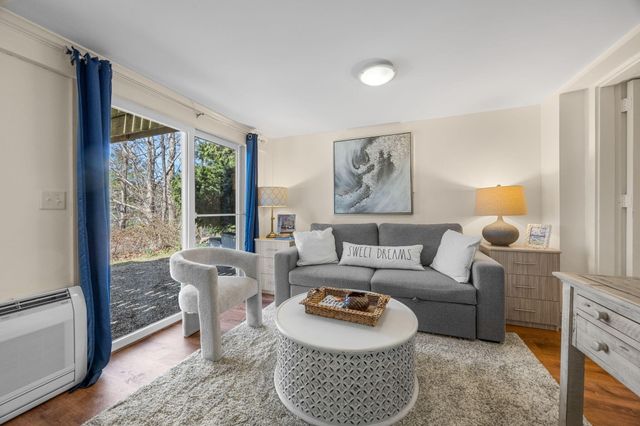328 Boxberry Hill Road UNIT 328, Teaticket, MA 02536