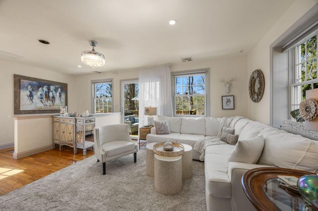 328 Boxberry Hill Road UNIT 328, Teaticket, MA 02536