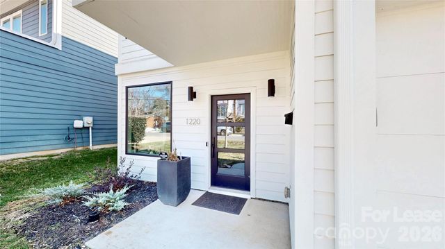 1220 Lomax Avenue, Charlotte, NC 28211