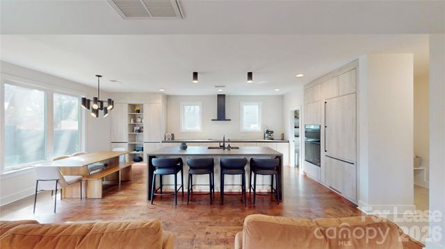 1220 Lomax Avenue, Charlotte, NC 28211