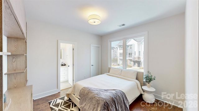 1220 Lomax Avenue, Charlotte, NC 28211