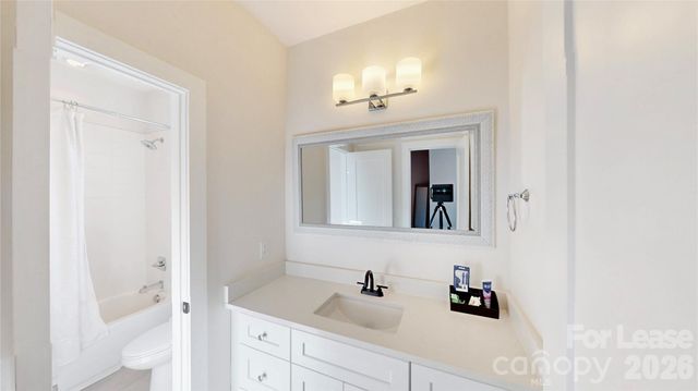 1220 Lomax Avenue, Charlotte, NC 28211