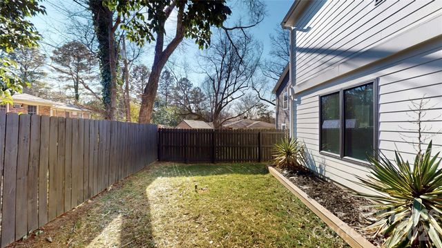1220 Lomax Avenue, Charlotte, NC 28211