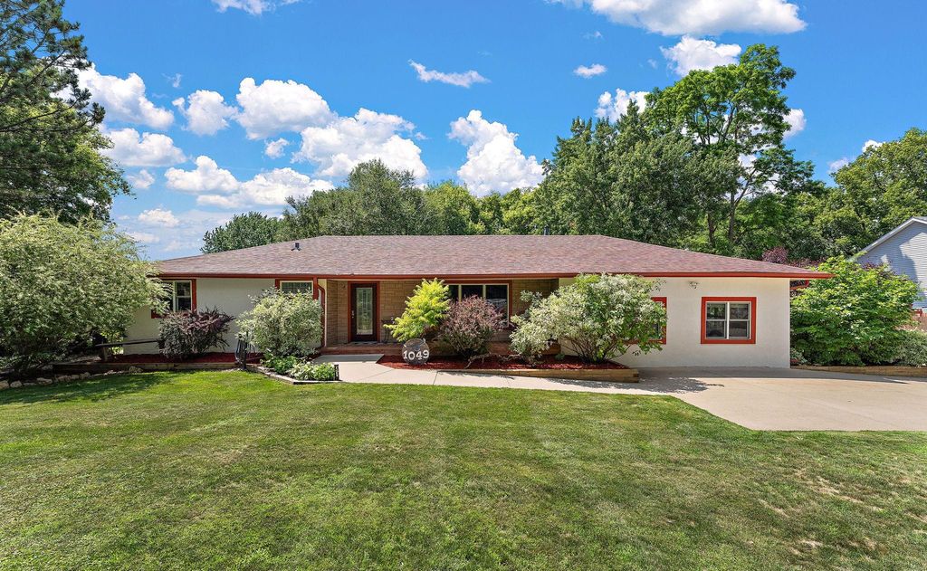 1049 2nd Street, Saint Paul Park, MN 55071 — exterior