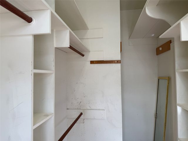 600 W Nash Street, Grapevine, TX 76051