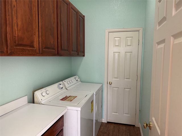 600 W Nash Street, Grapevine, TX 76051