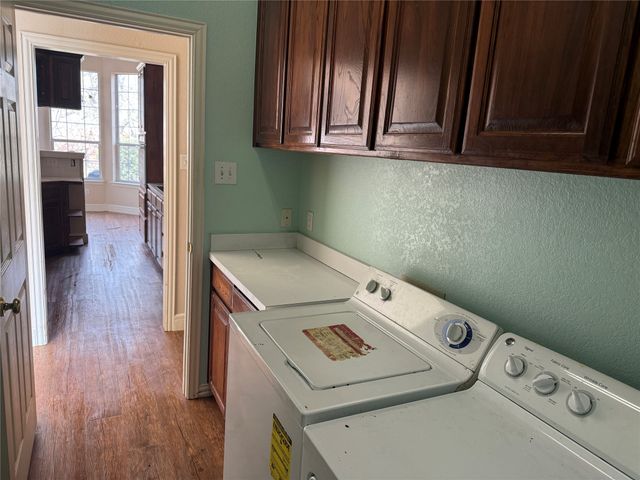 600 W Nash Street, Grapevine, TX 76051