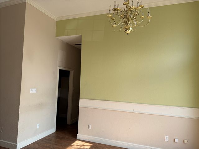 600 W Nash Street, Grapevine, TX 76051