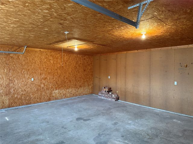 600 W Nash Street, Grapevine, TX 76051