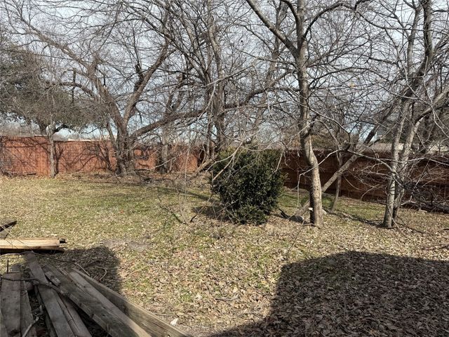 600 W Nash Street, Grapevine, TX 76051