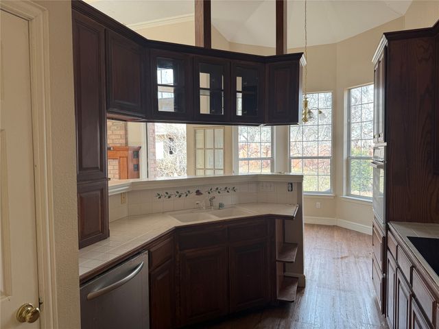 600 W Nash Street, Grapevine, TX 76051