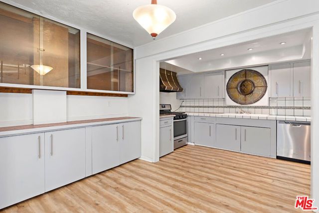 2749 S Sepulveda Boulevard, Los Angeles, CA 90064