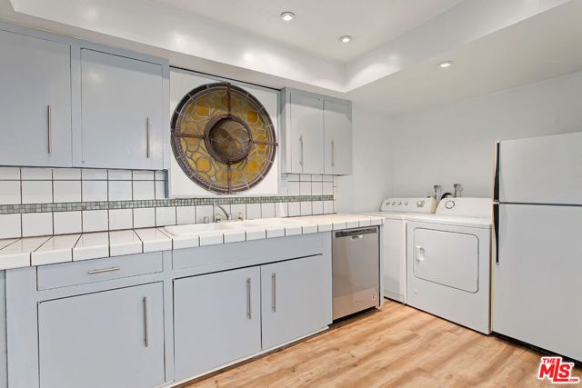 2749 S Sepulveda Boulevard, Los Angeles, CA 90064