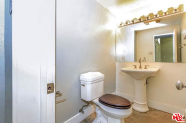 2749 S Sepulveda Boulevard, Los Angeles, CA 90064