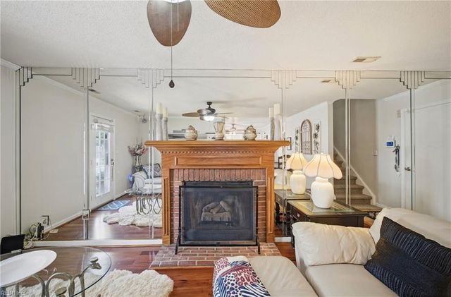 4500 Devonfield RD, Virginia Beach, VA 23456