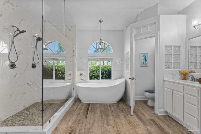 1071 Kelton Blvd, Gulf Breeze, FL 32563