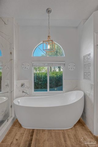 1071 Kelton Blvd, Gulf Breeze, FL 32563