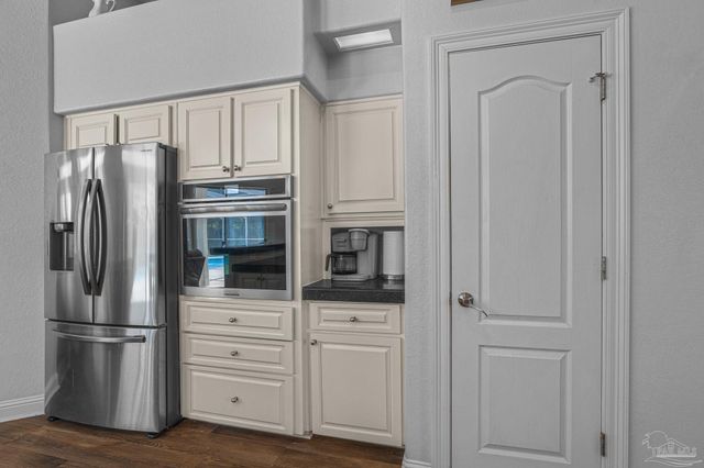 1071 Kelton Blvd, Gulf Breeze, FL 32563