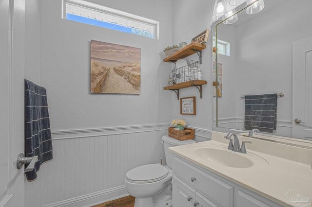 1071 Kelton Blvd, Gulf Breeze, FL 32563