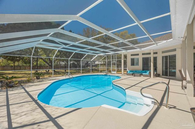 1071 Kelton Blvd, Gulf Breeze, FL 32563