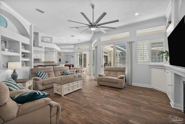 1071 Kelton Blvd, Gulf Breeze, FL 32563