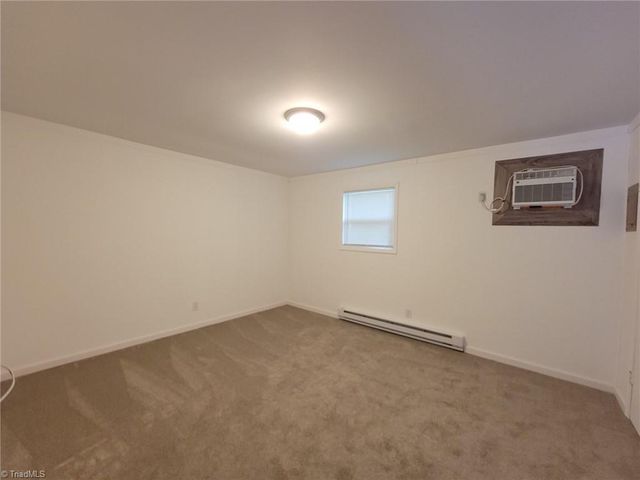 3300 Starlight Drive 8, Winston-salem, NC 27107