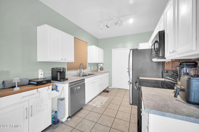 12022 W BELMONT Drive, Avondale, AZ 85323