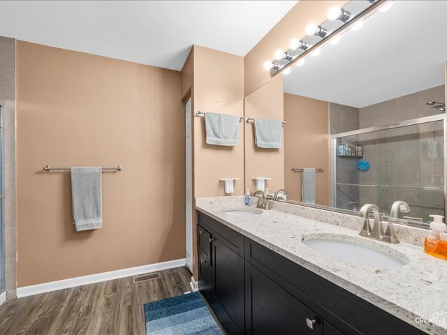 21902 W KENTWOOD Drive, Plainfield, IL 60544