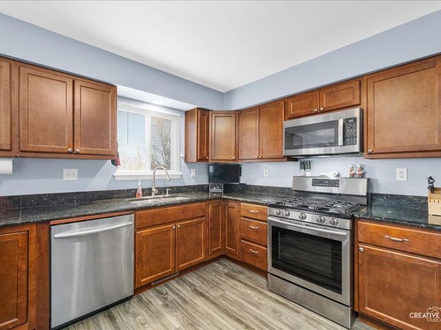 21902 W KENTWOOD Drive, Plainfield, IL 60544