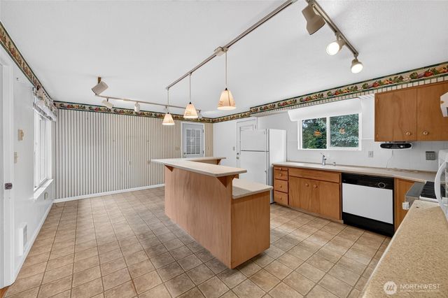 9309 Peacock Hill Avenue, Gig Harbor, WA 98332