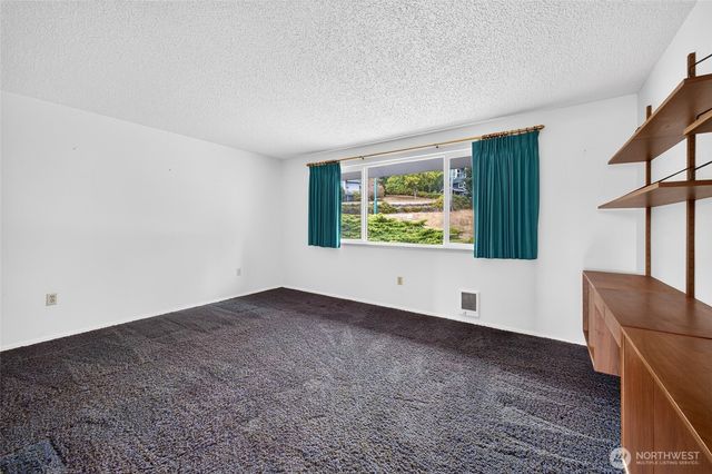 9309 Peacock Hill Avenue, Gig Harbor, WA 98332