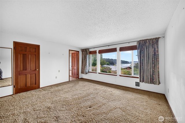 9309 Peacock Hill Avenue, Gig Harbor, WA 98332