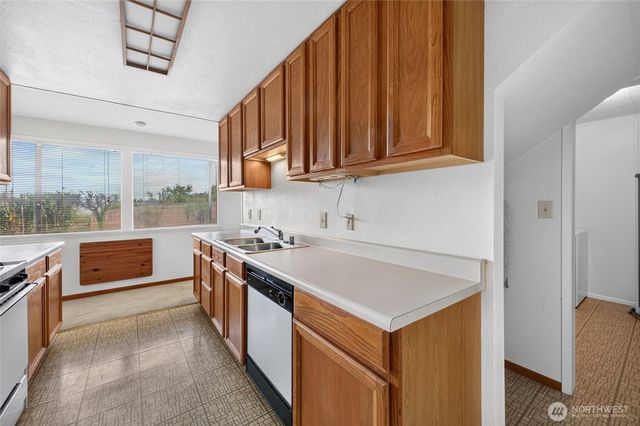9309 Peacock Hill Avenue, Gig Harbor, WA 98332