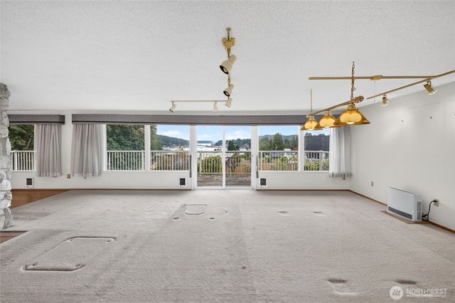 9309 Peacock Hill Avenue, Gig Harbor, WA 98332