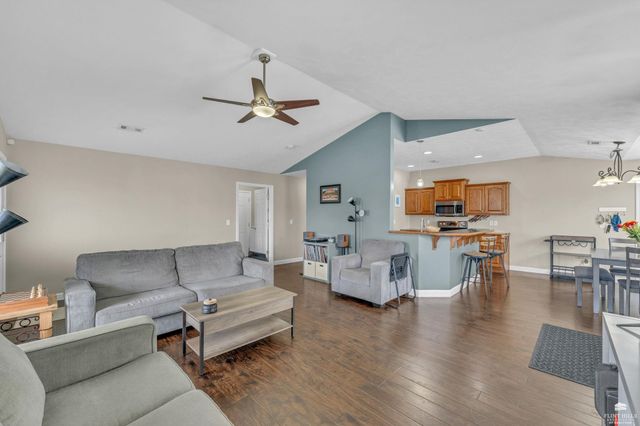 2520 Buttonwood Drive, Manhattan, KS 66502